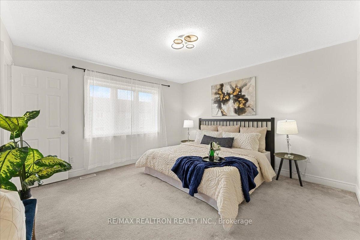 101 Pearcey Crescent photo 26