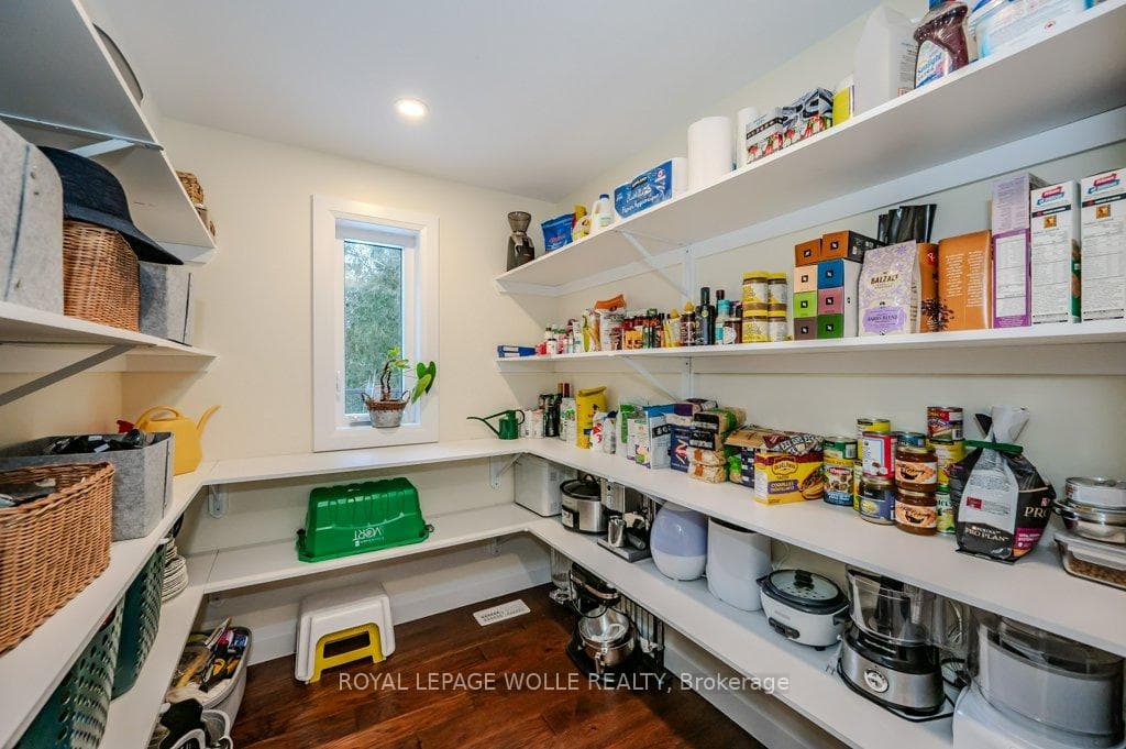 46 Roslin Avenue photo 20
