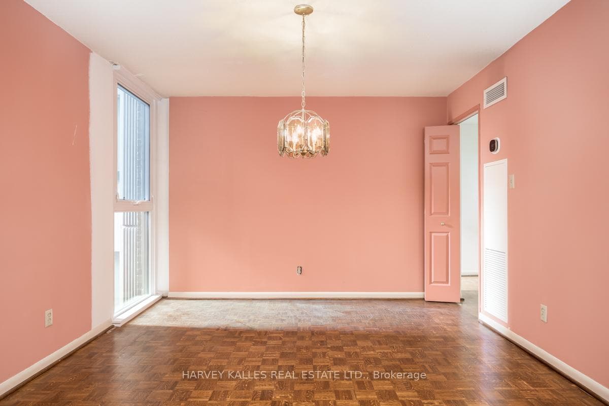 278 Bloor Street Unit 601 photo 11