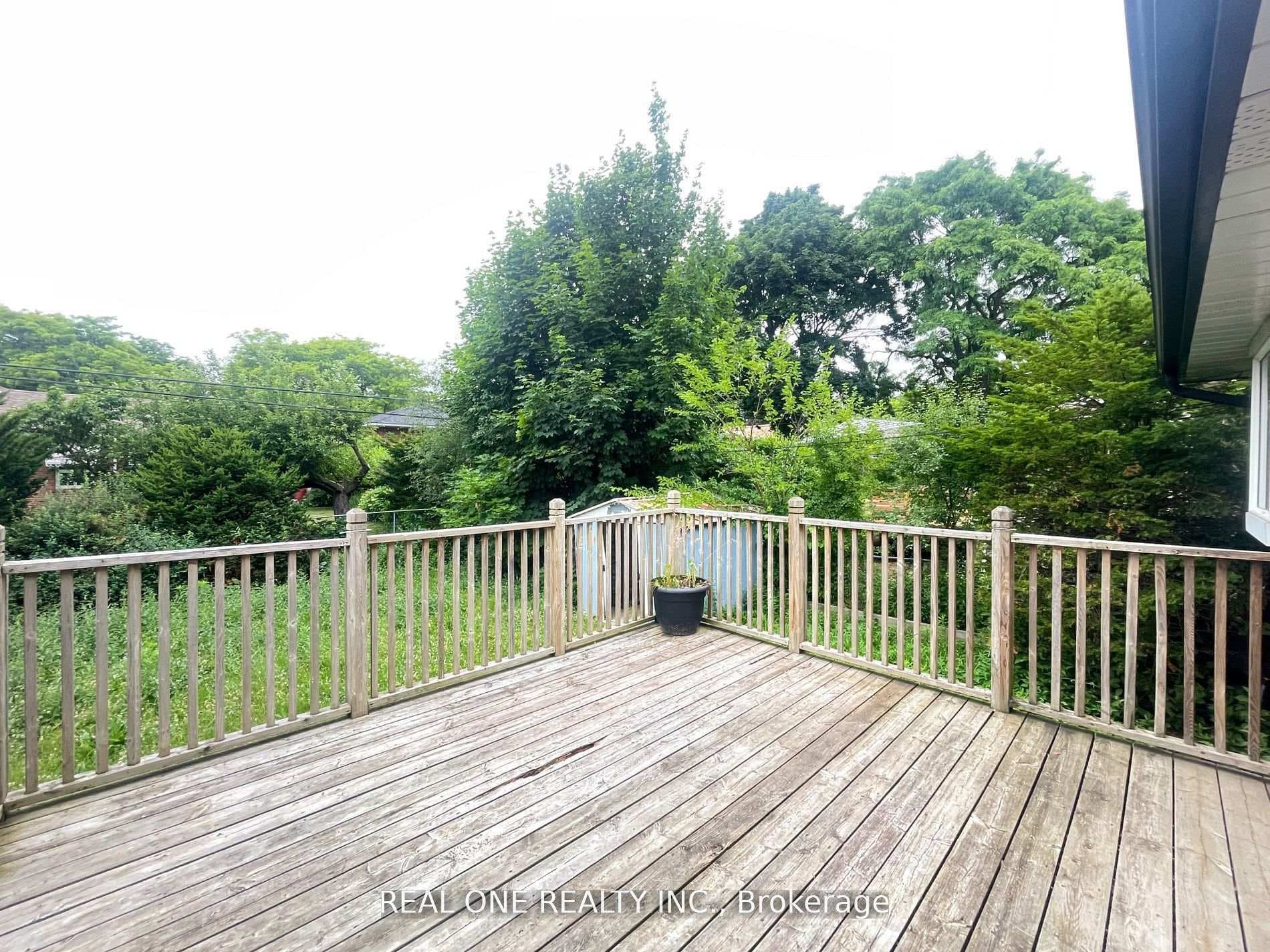 48 Lionel Heights Crescent photo 21