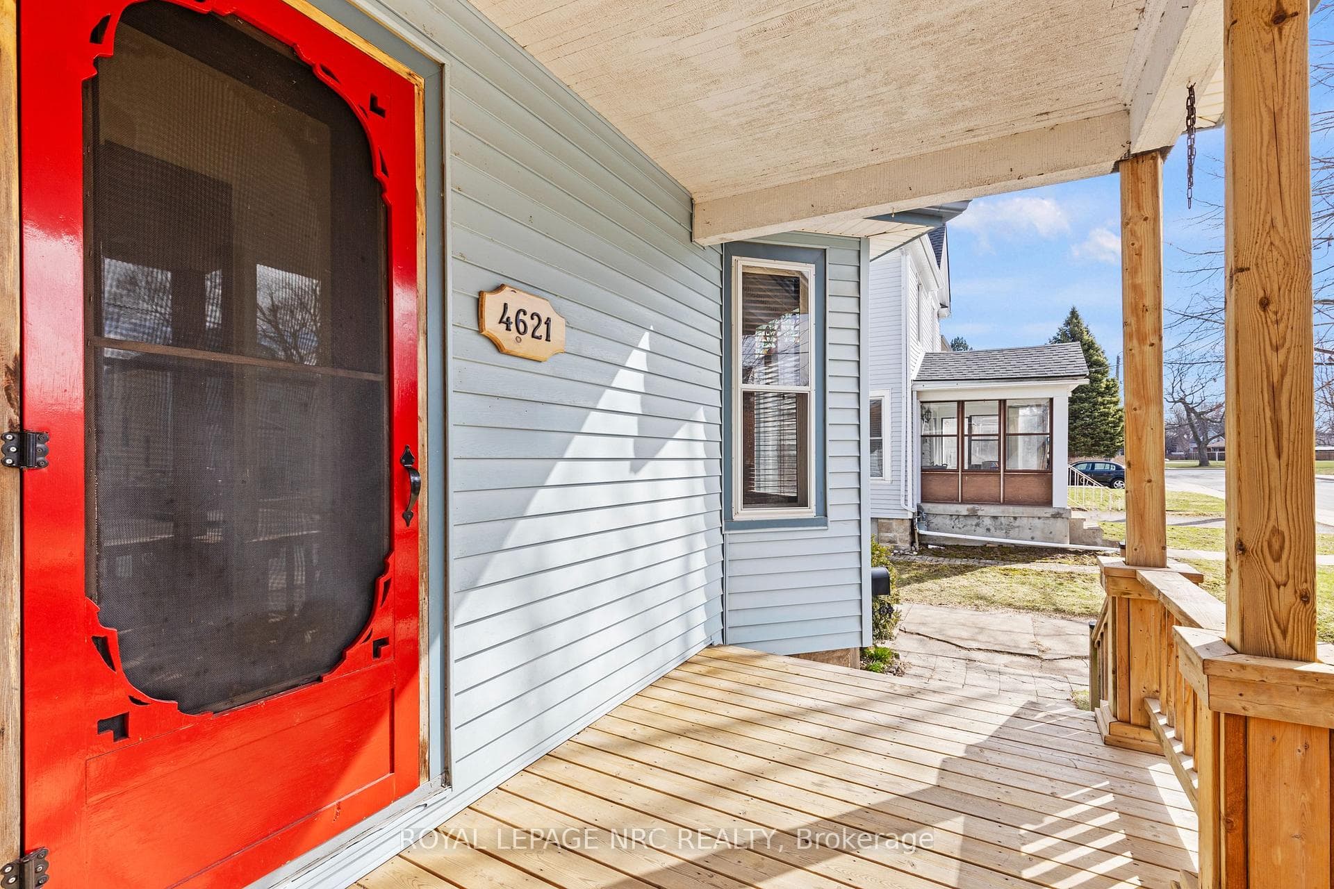 4621 Ellis Street photo 7