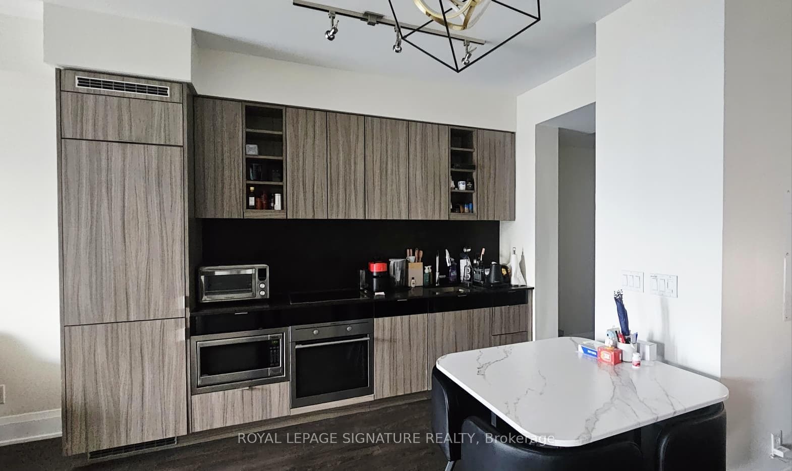101 Erskine Avenue Unit 2105 photo 5