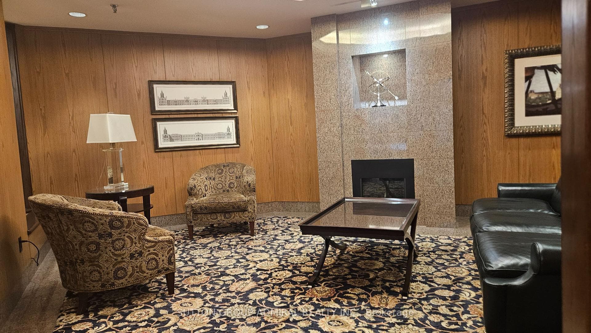 942 Yonge Street Unit 517 photo 4