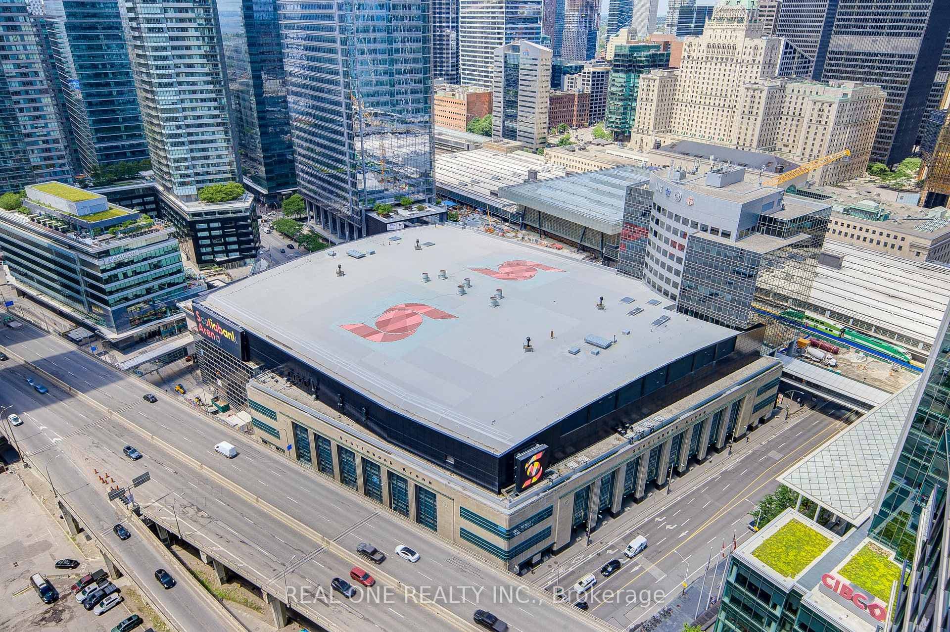 Large Balcony Overlooking CN Tower & Scotia Arena