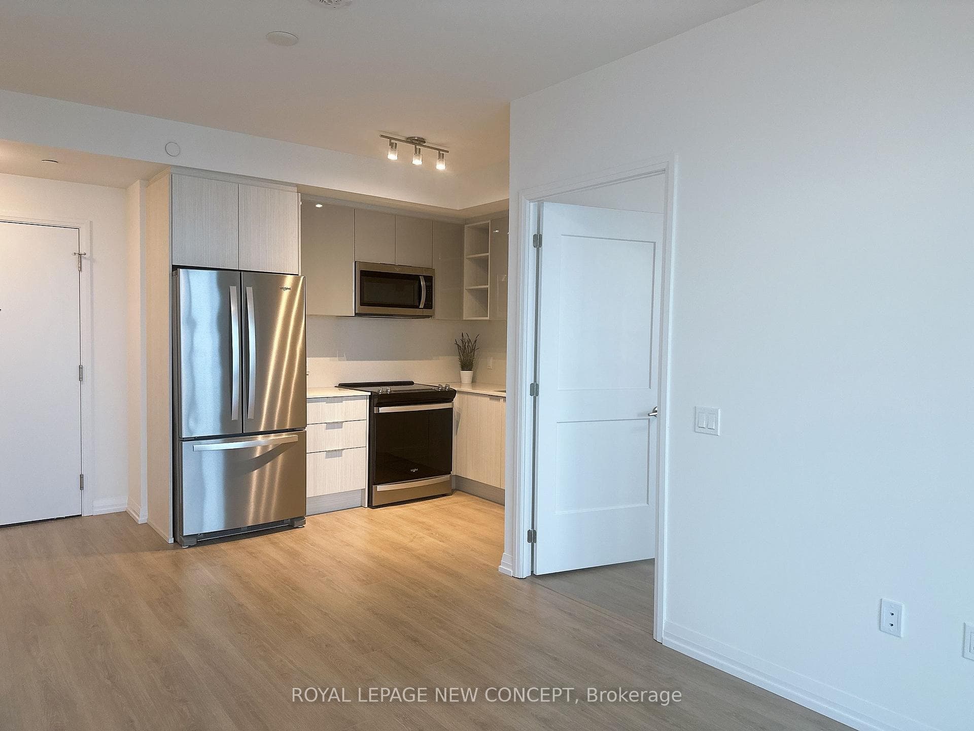 50 Dunfield Avenue Unit 3211 photo 10