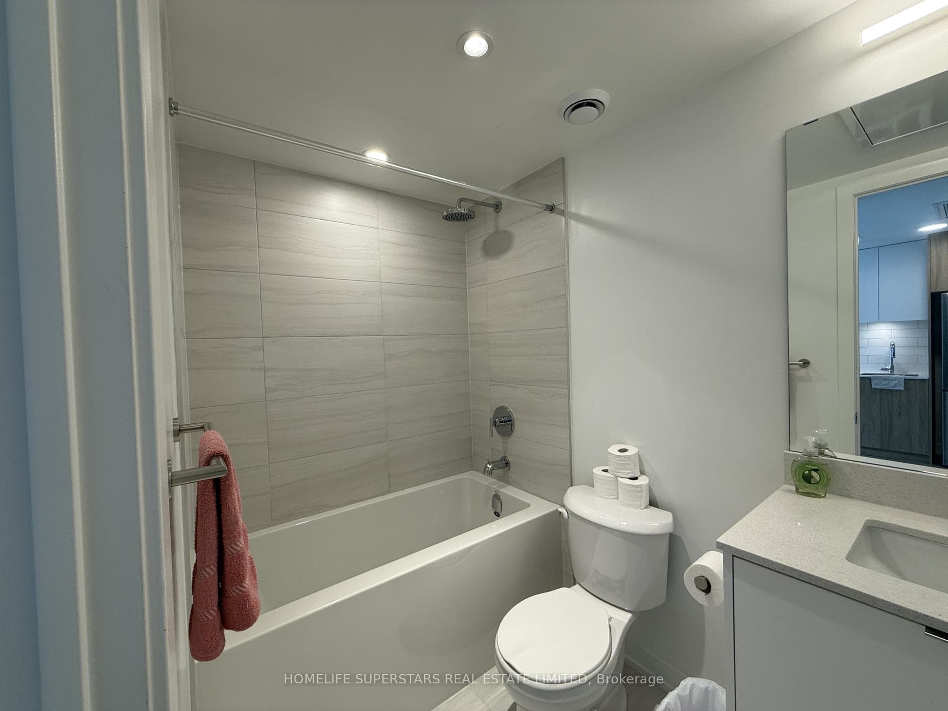 6 Chartwell Road Unit 302 photo 7