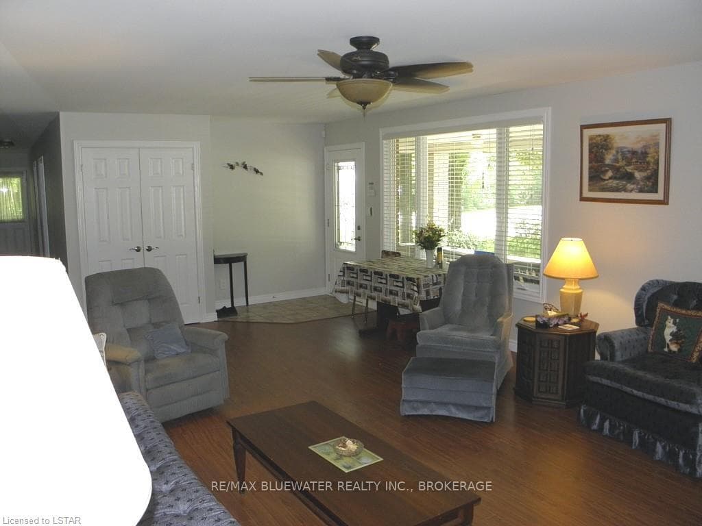 6136 LONDON Road photo 15