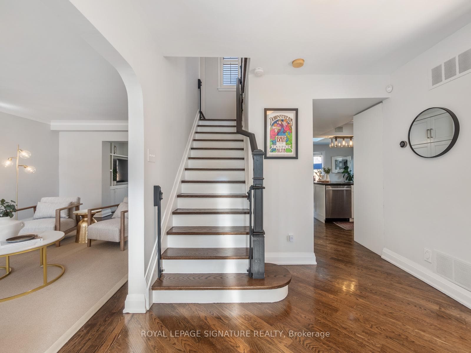 116 Bombay Avenue photo 18