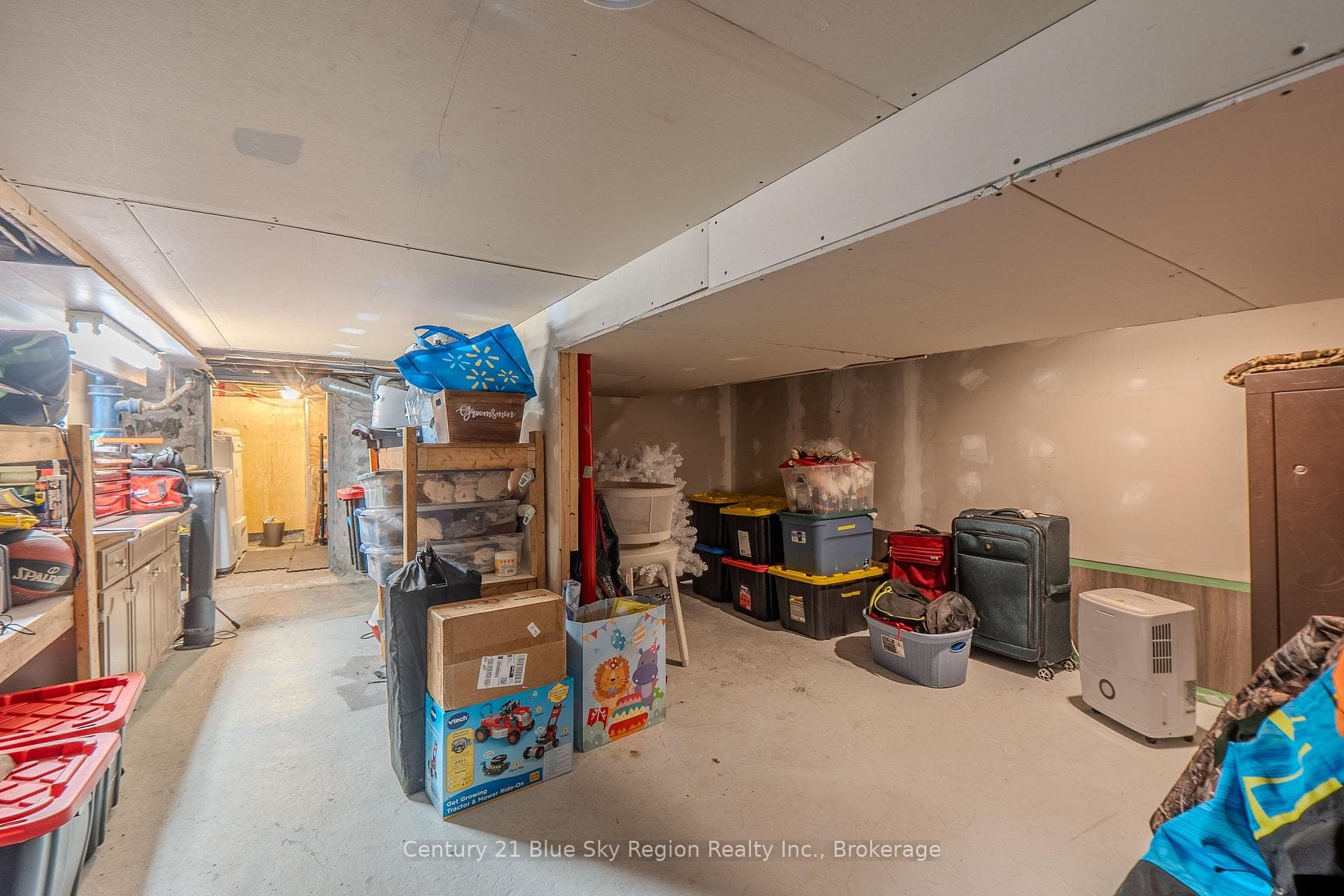 773 Worthington Street photo 32