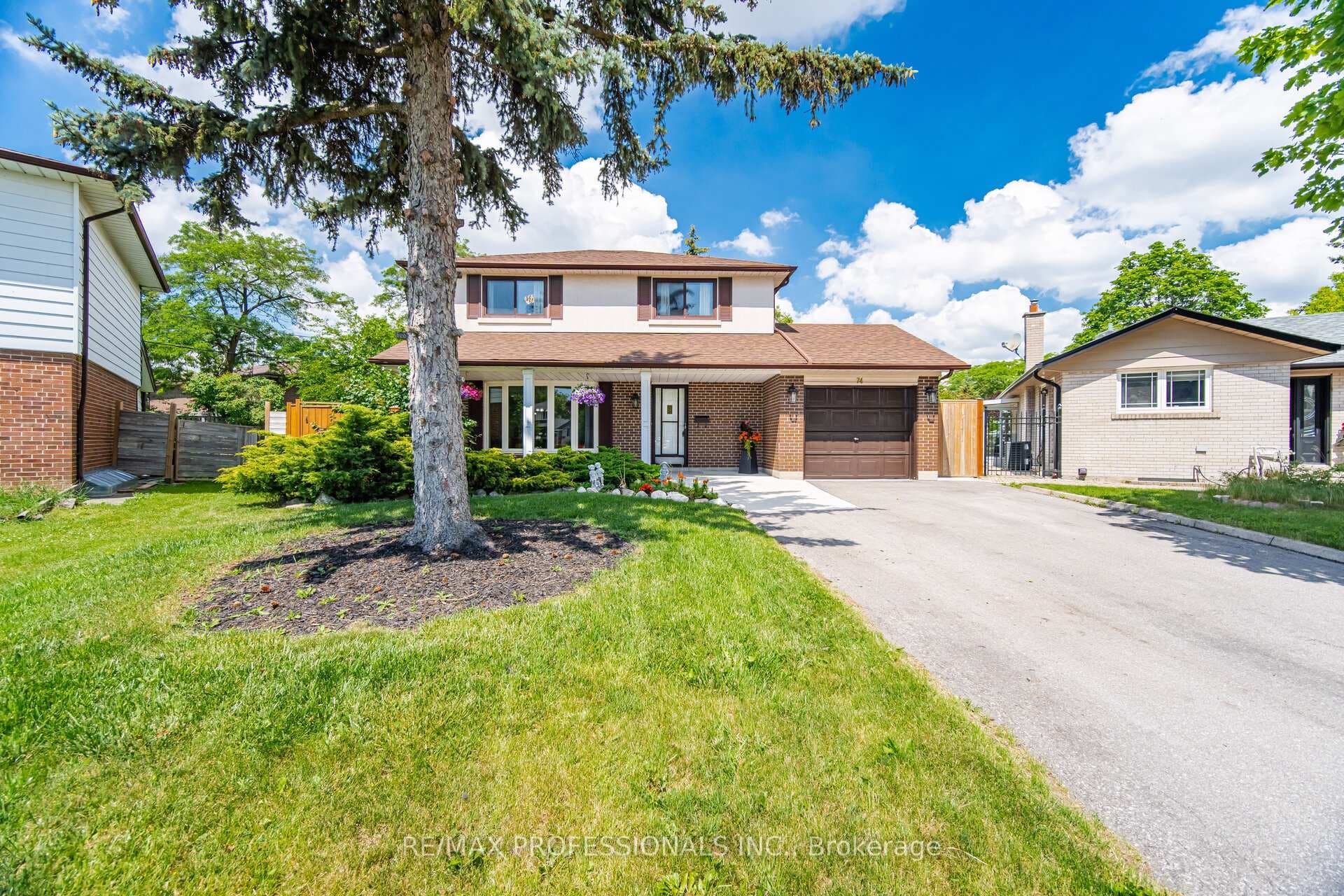 74 Ringway Crescent photo 3