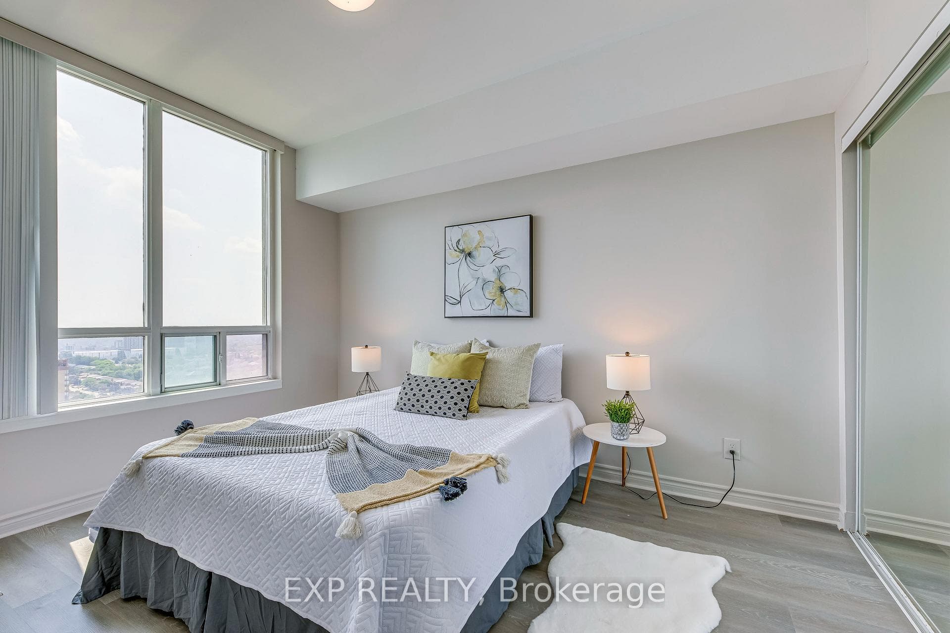 3504 Hurontario Street Unit 2303 photo 7