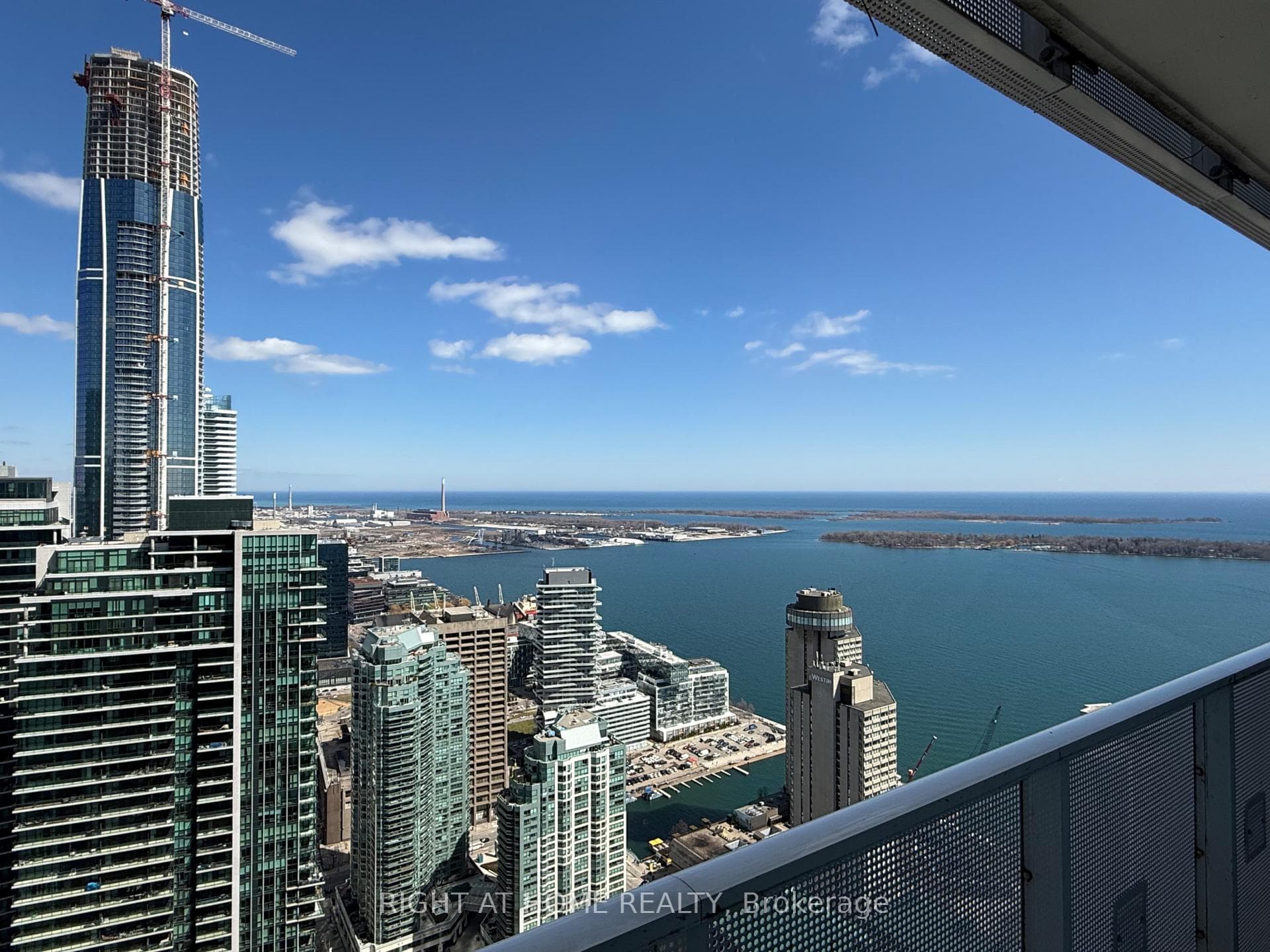 88 Harbour Street Unit 5605 photo 11