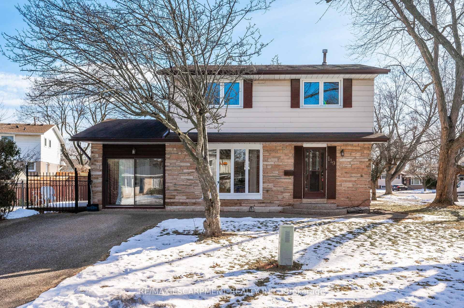 119 Otter Crescent photo 1