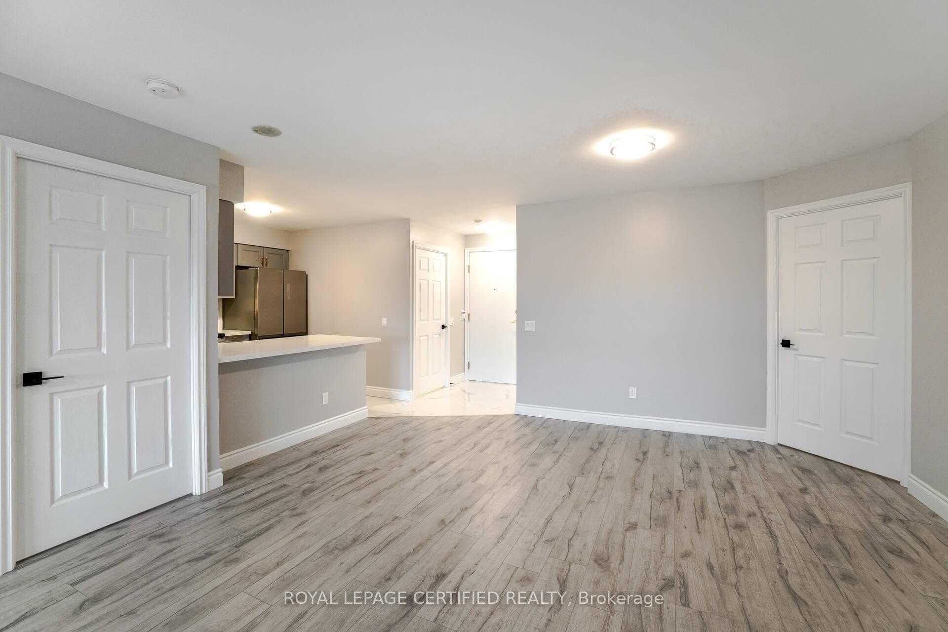35 Kingsbridge Garden Circle Unit 506 photo 18