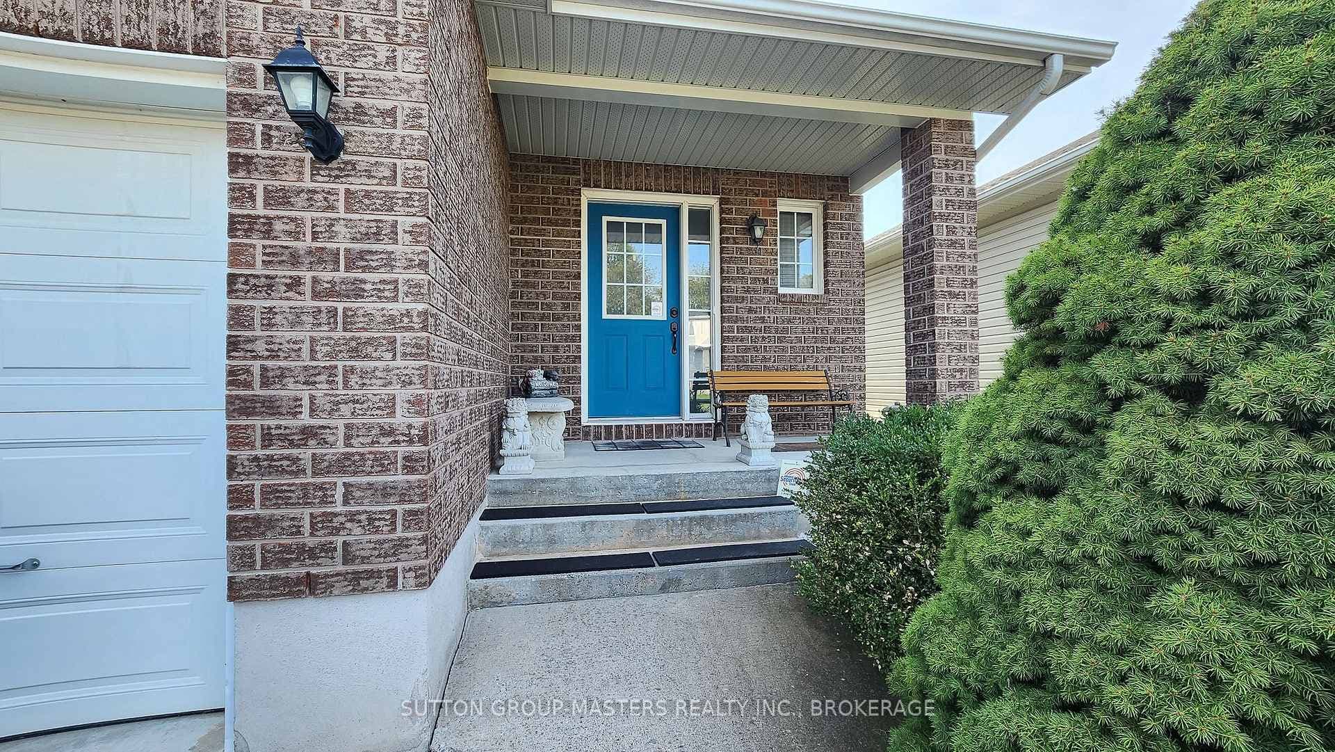 675 MELROSE Street photo 4