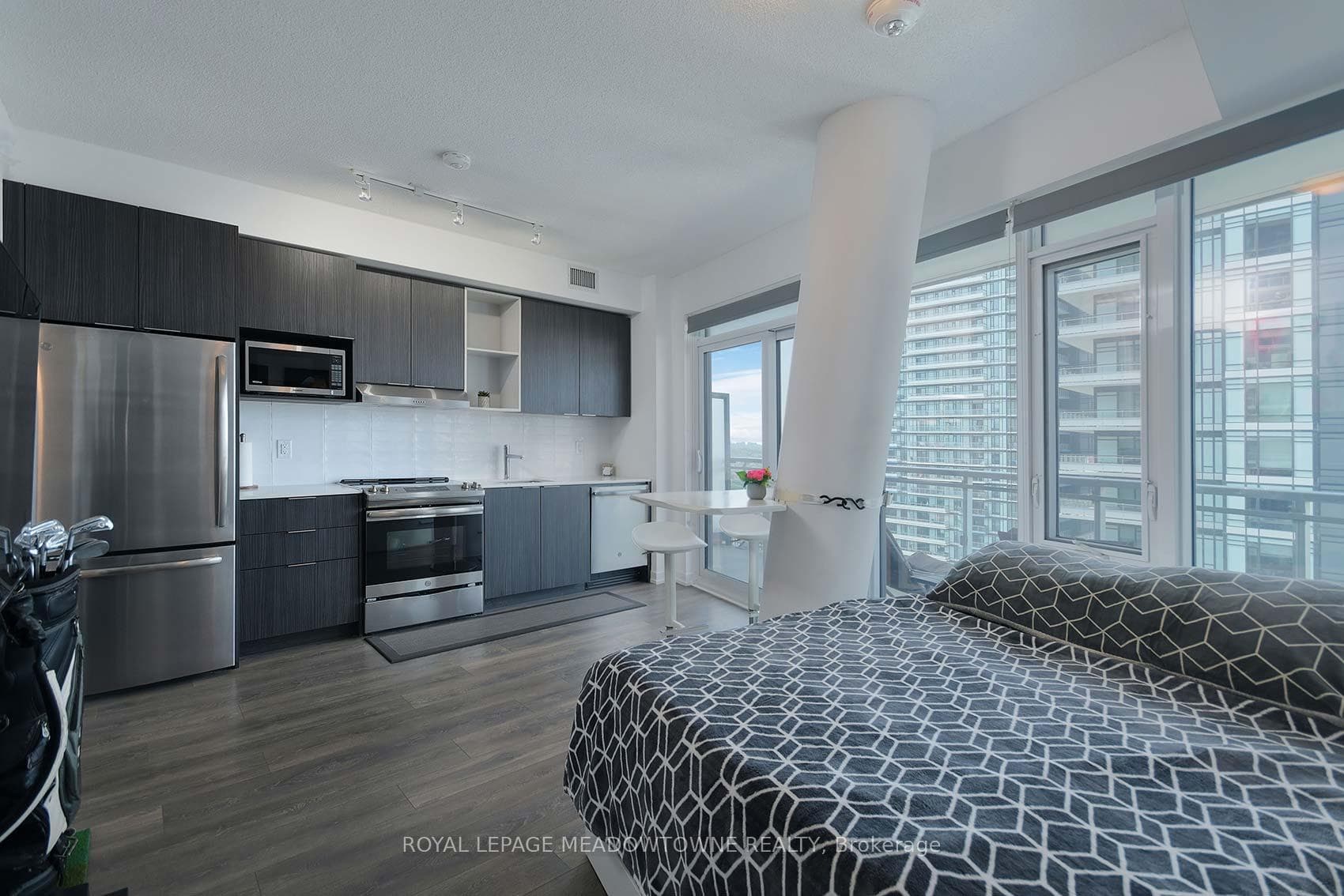 2520 Eglinton Avenue Unit 1205 photo 12