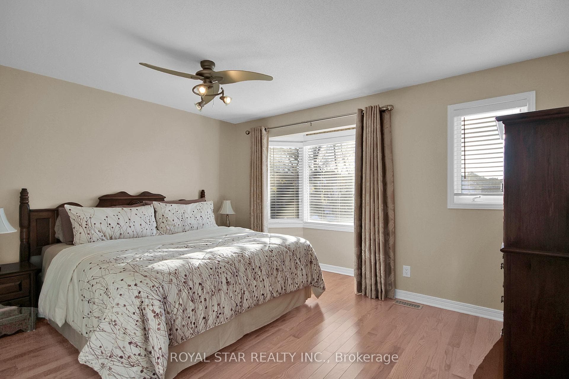 90 Longshire Circle photo 18