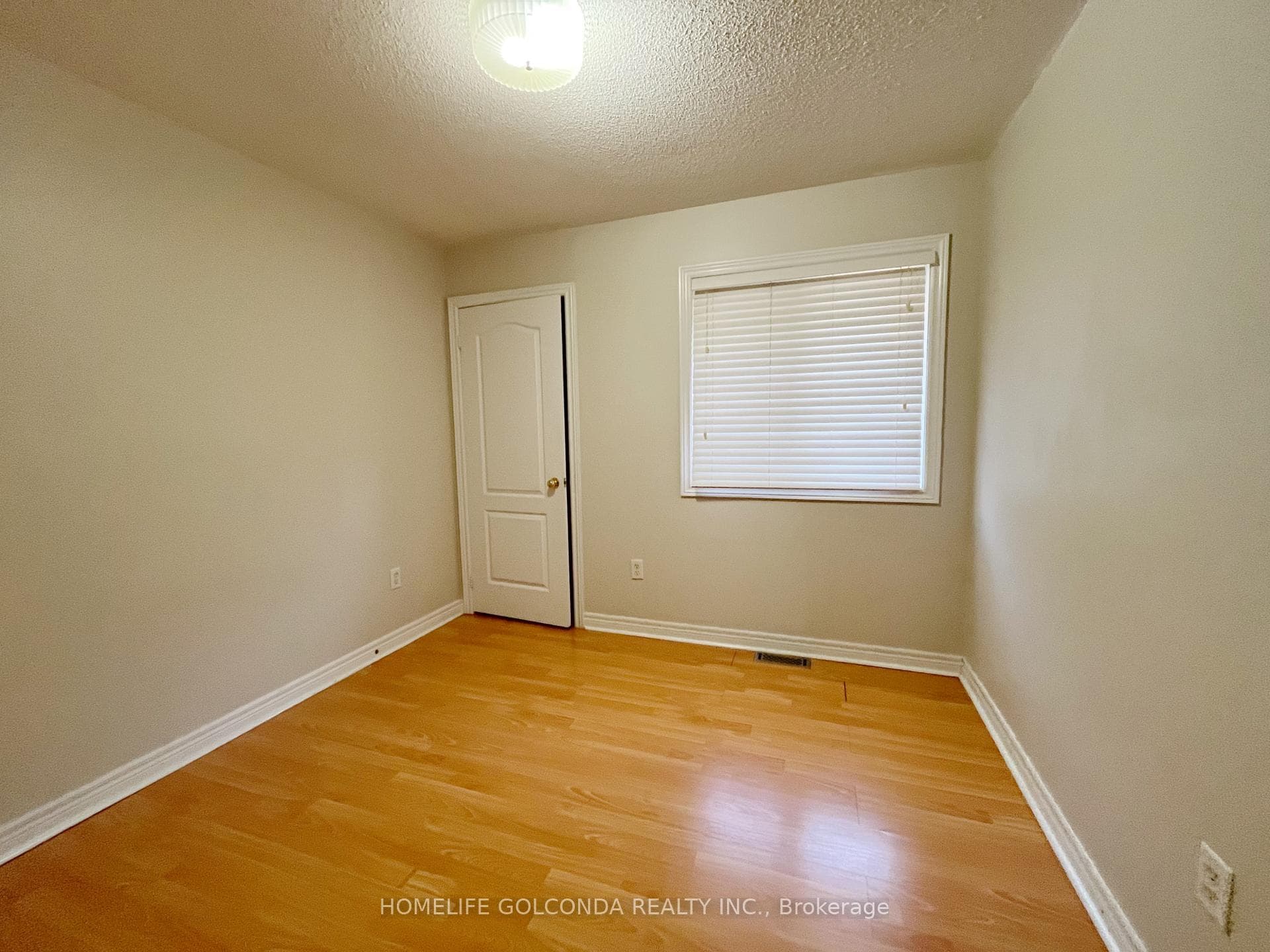 28 Barnstone Drive photo 11