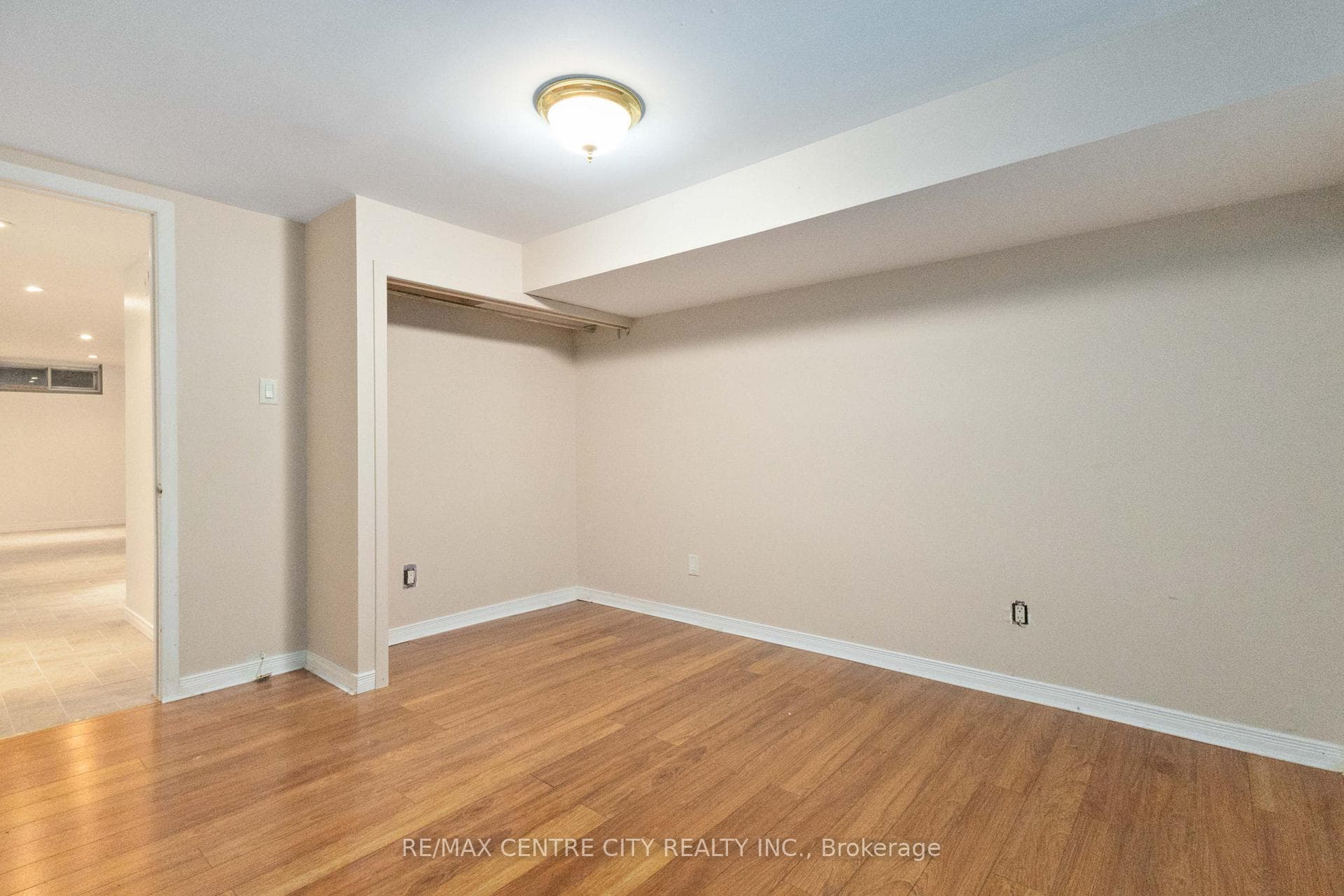 50 Stroud Crescent photo 35
