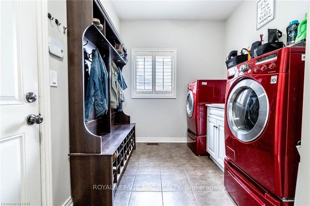 81 MICHAEL Drive photo 17