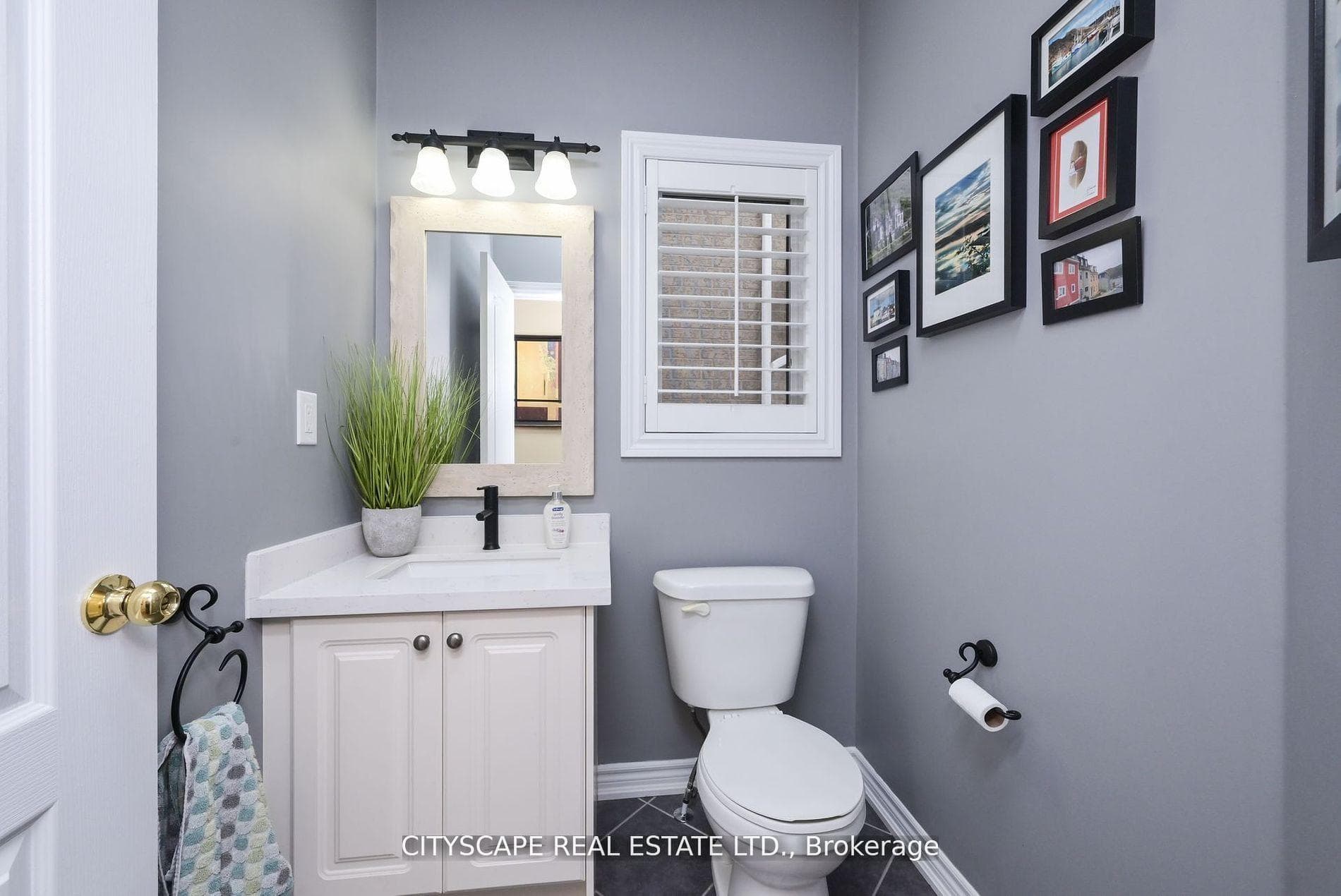 137 McLaughlin Avenue photo 10