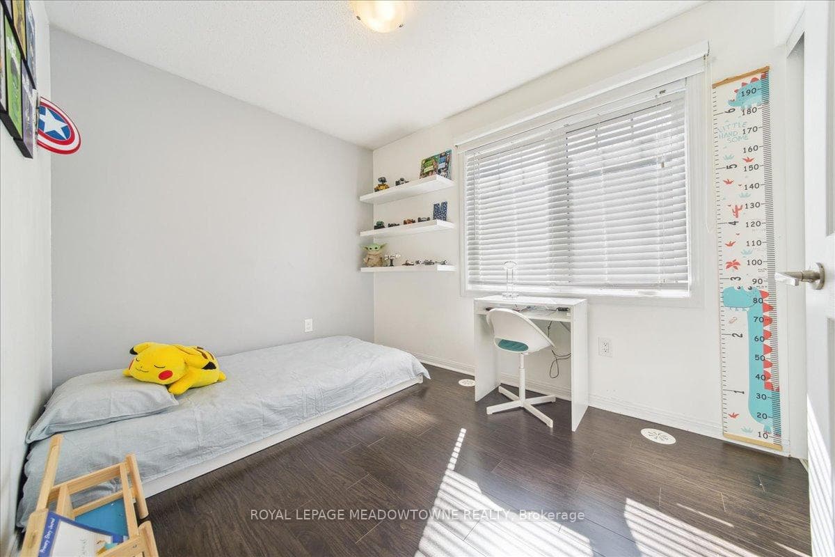 228 Septimus Heights photo 32