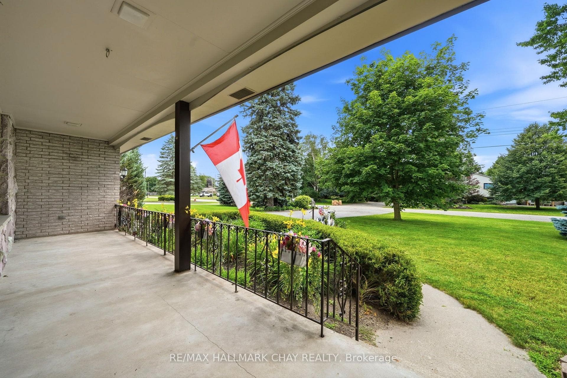 14 Douglas Drive photo 6