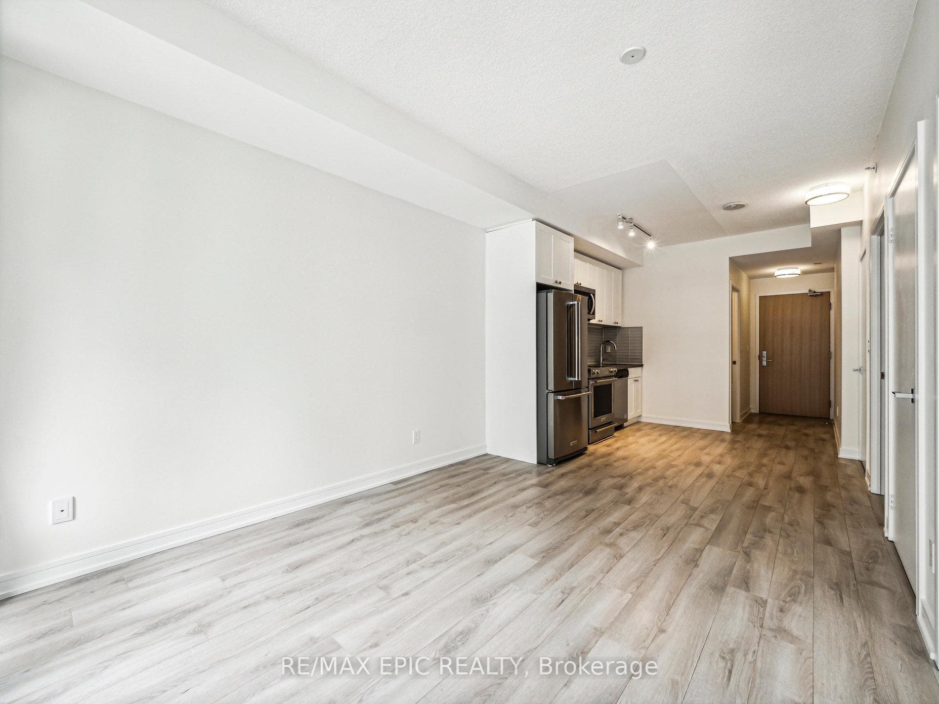 621 Sheppard Avenue Unit 301 photo 15