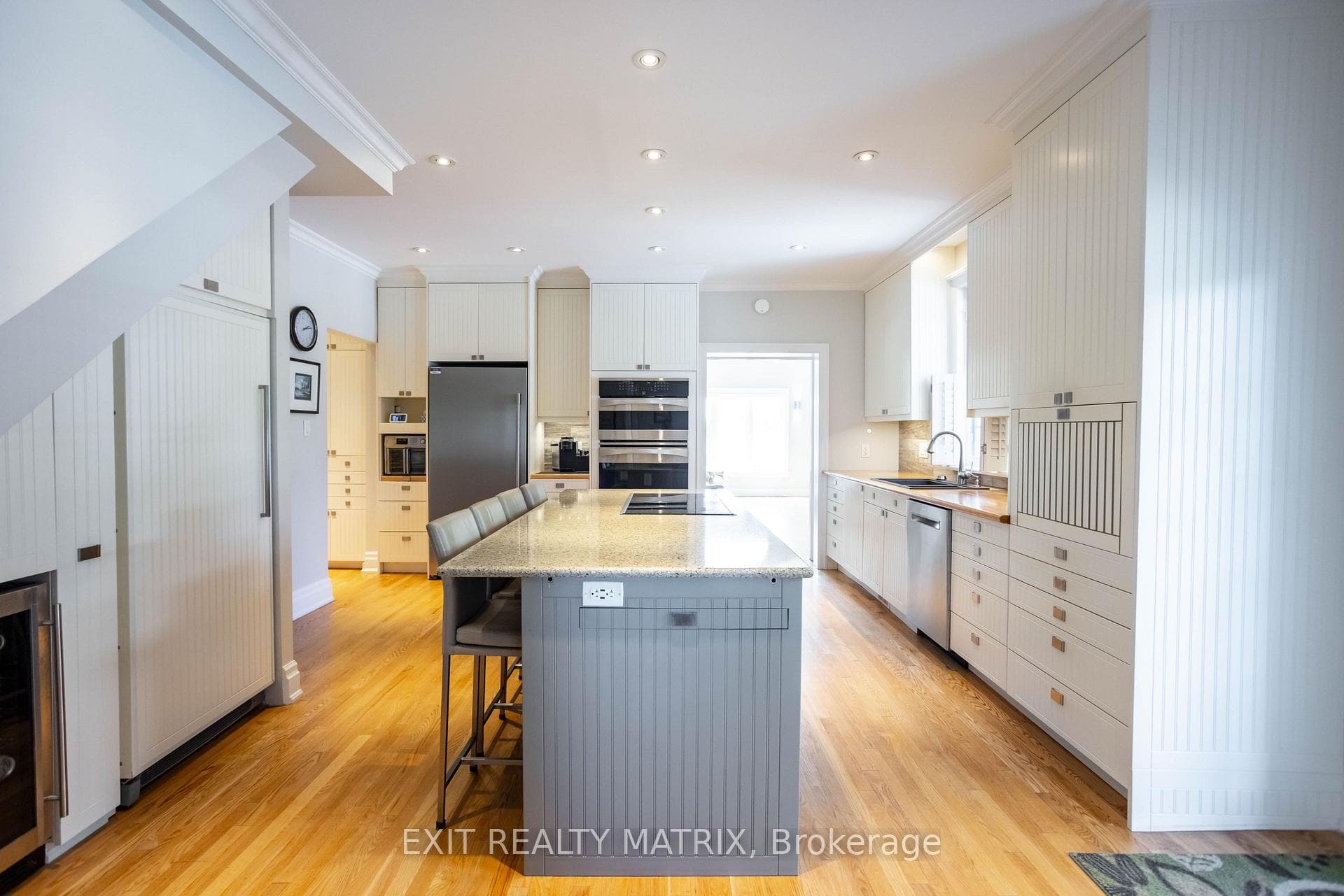 2392 8th Line Road photo 4
