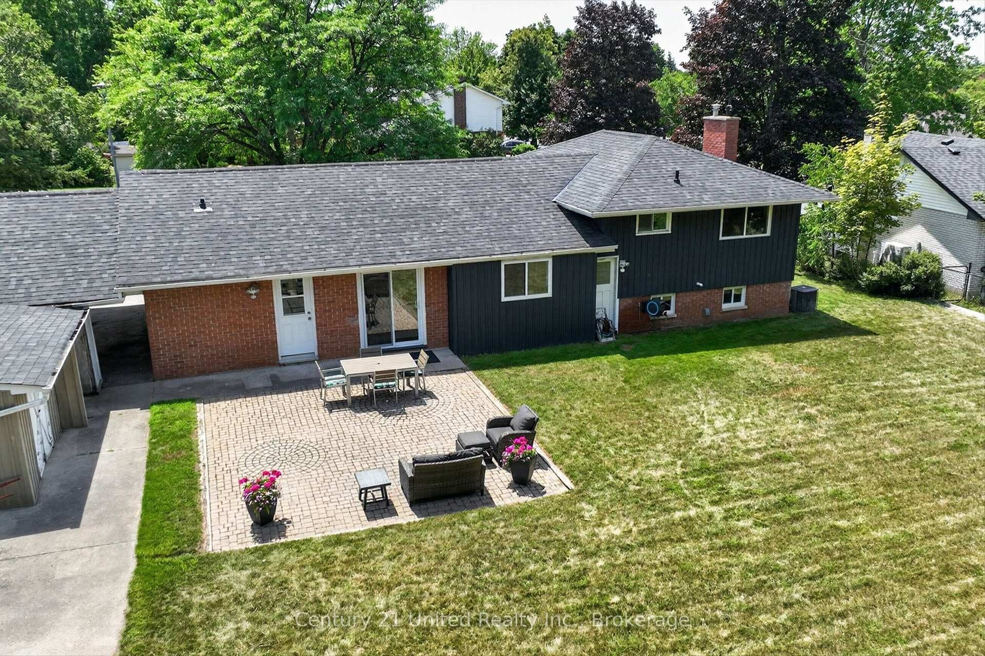 12 Stewart Drive photo 35