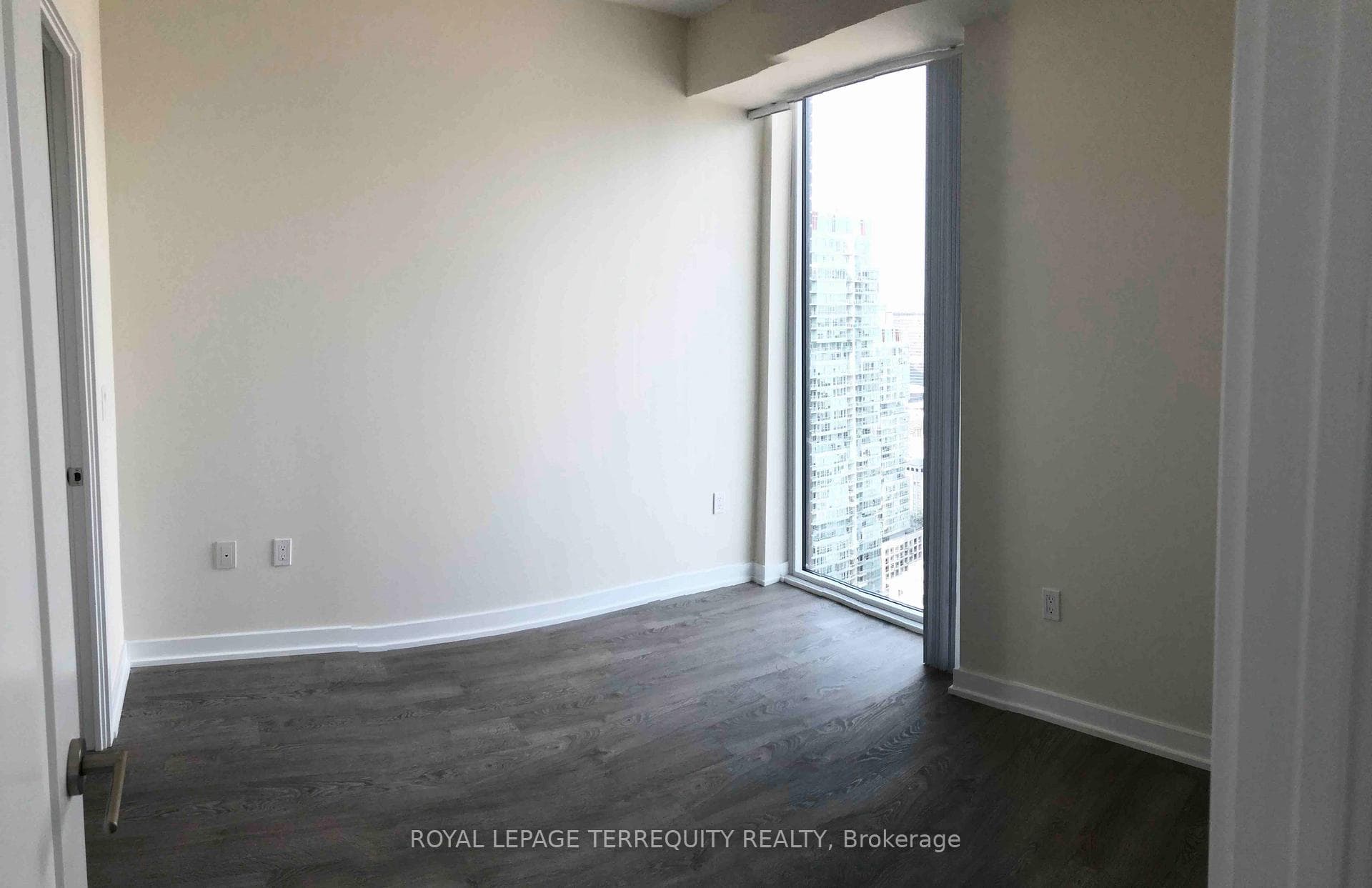 99 John Street Unit 3701 photo 16