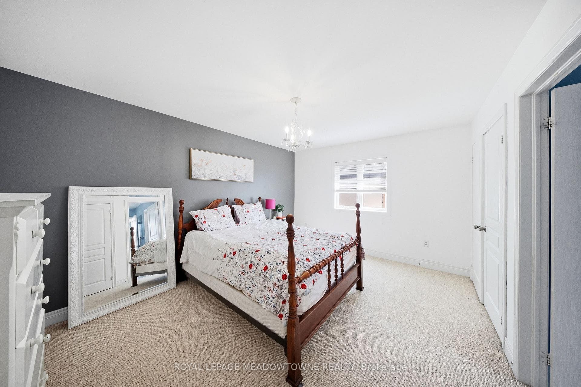 298 Eaton Street photo 32