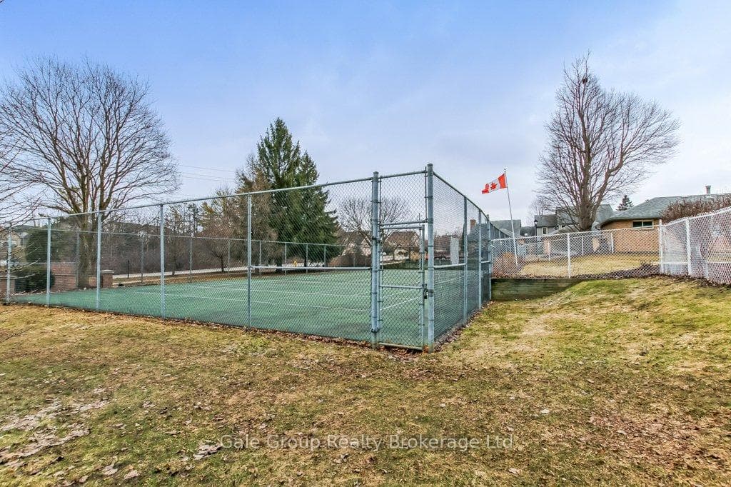 699 Lansdowne Avenue photo 41