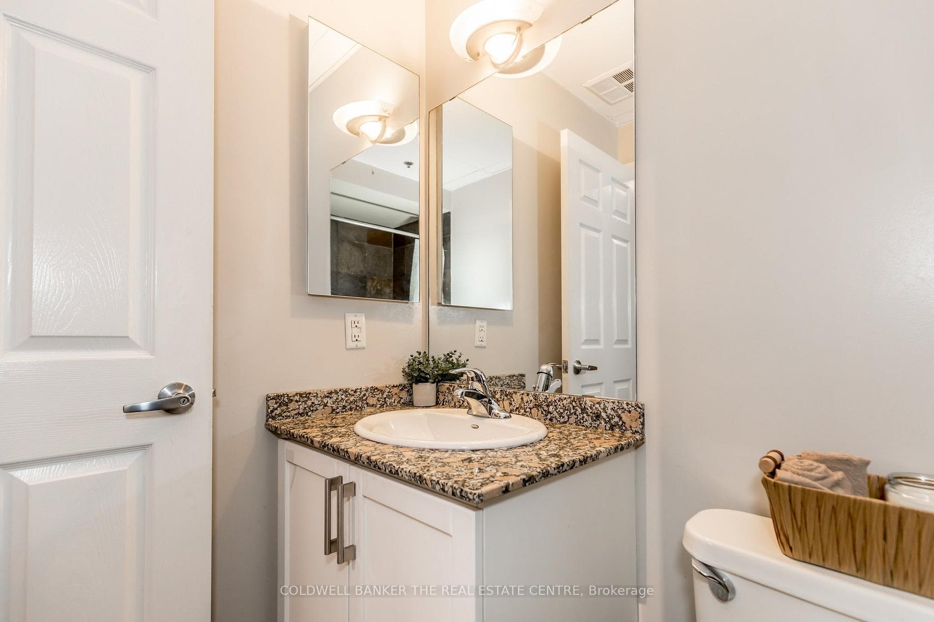 78 St Patrick Street Unit 102 photo 23
