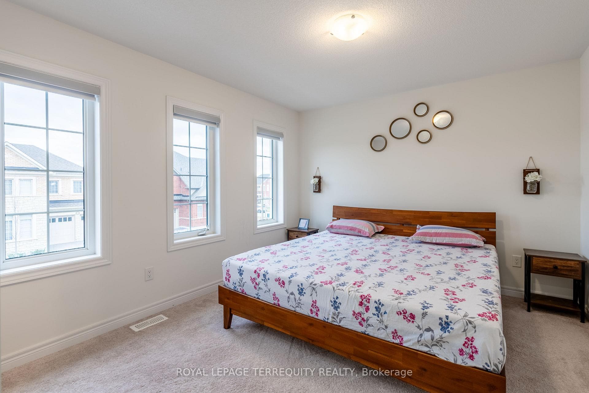 10 Schoolbridge Street photo 25