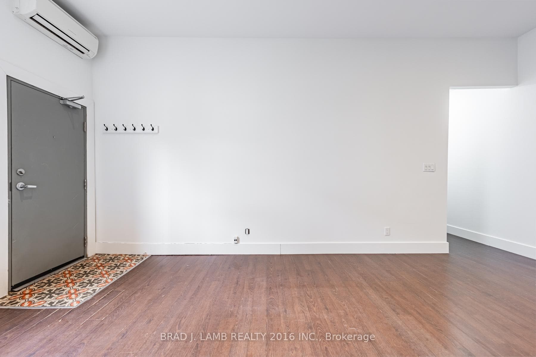 65 Wright Avenue Unit A photo 4