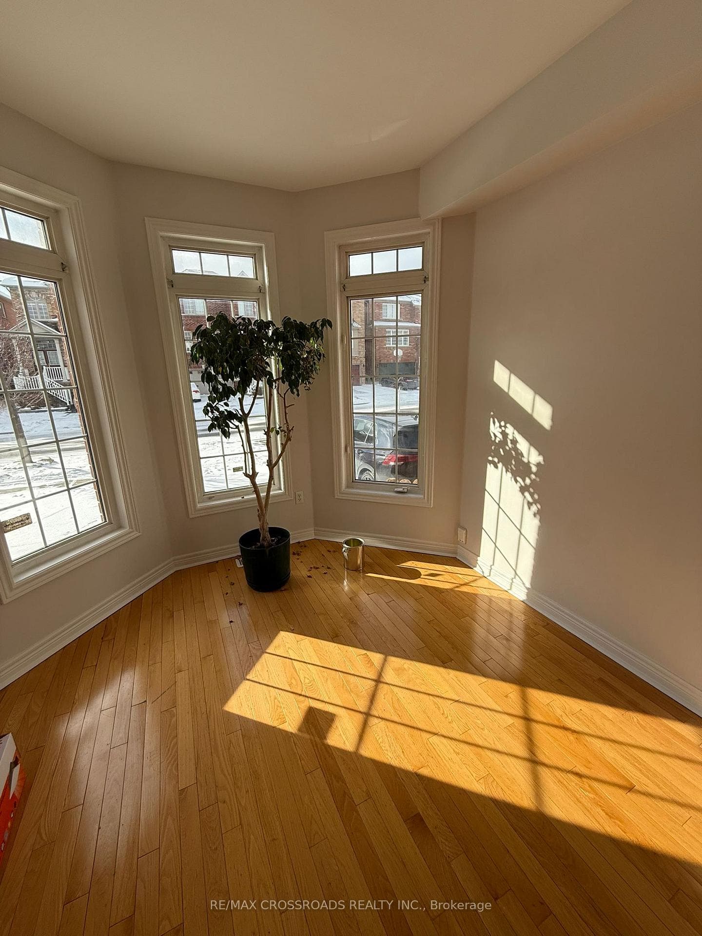121 Wharnsby Drive photo 2
