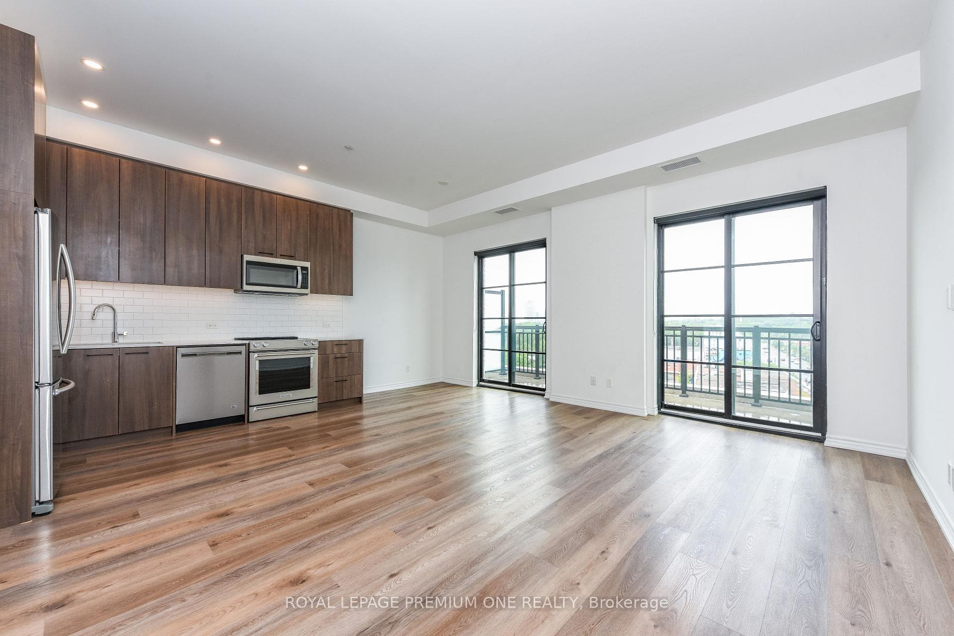 571 PRINCE EDWARD Drive Unit PH06 photo 17