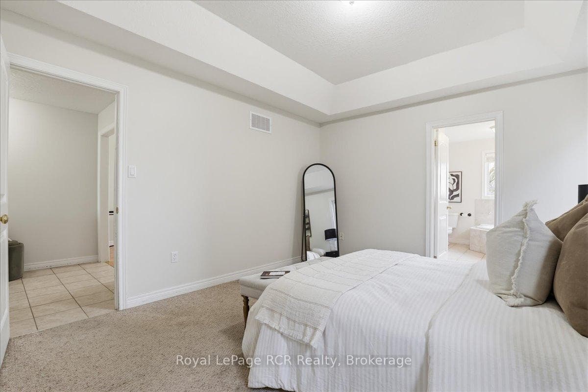 14 Parkside Street photo 25