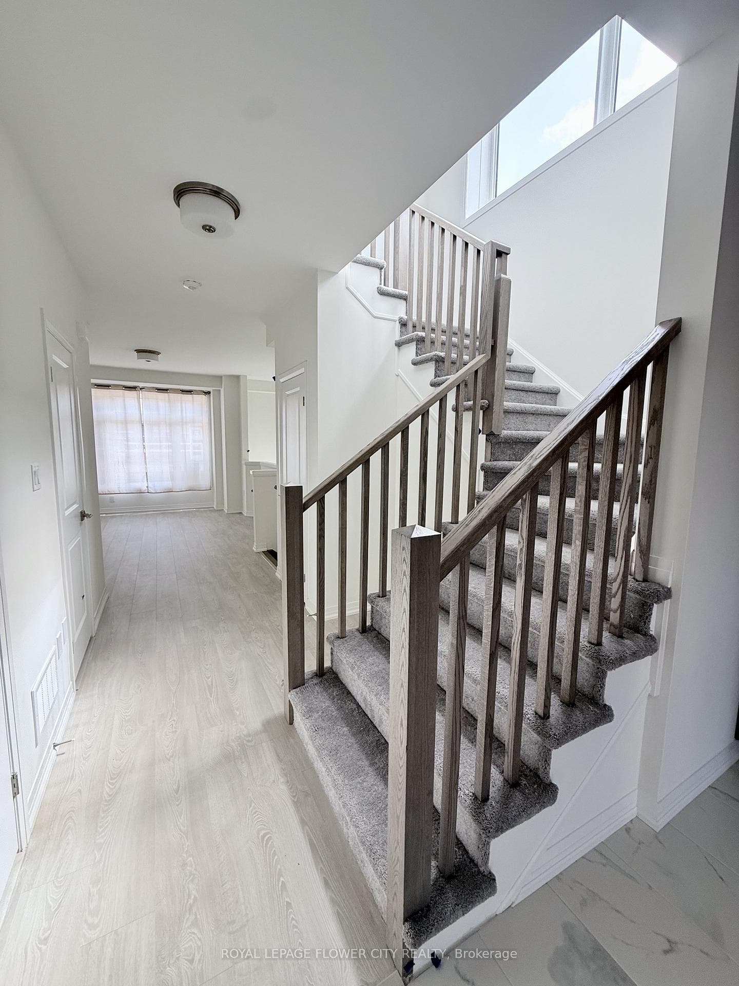 STAIRS TO BEDROOMS