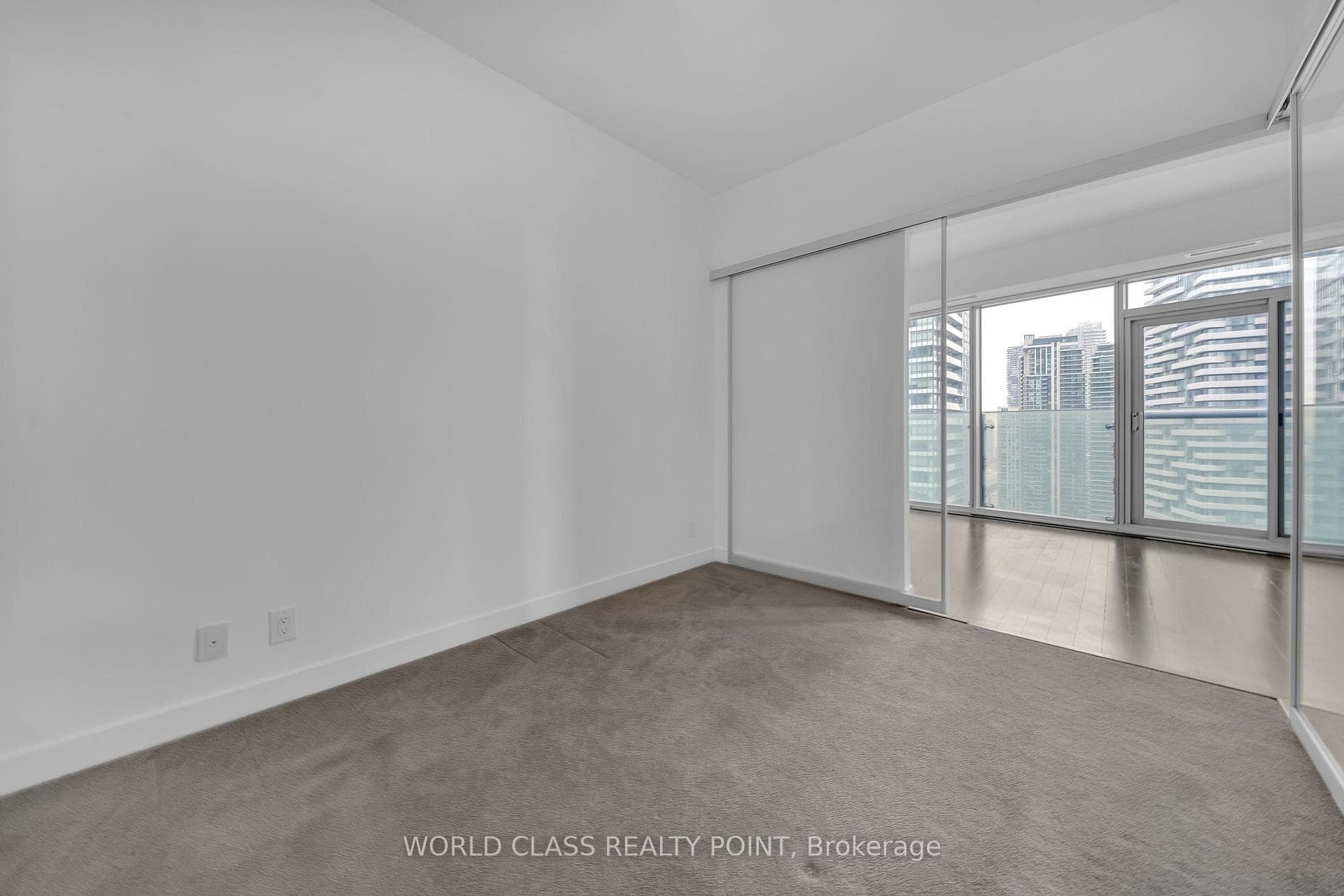 12 York Street Unit 3201 photo 13