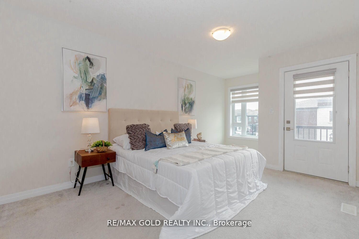 155 Thomas Slee Drive Unit 1E photo 17