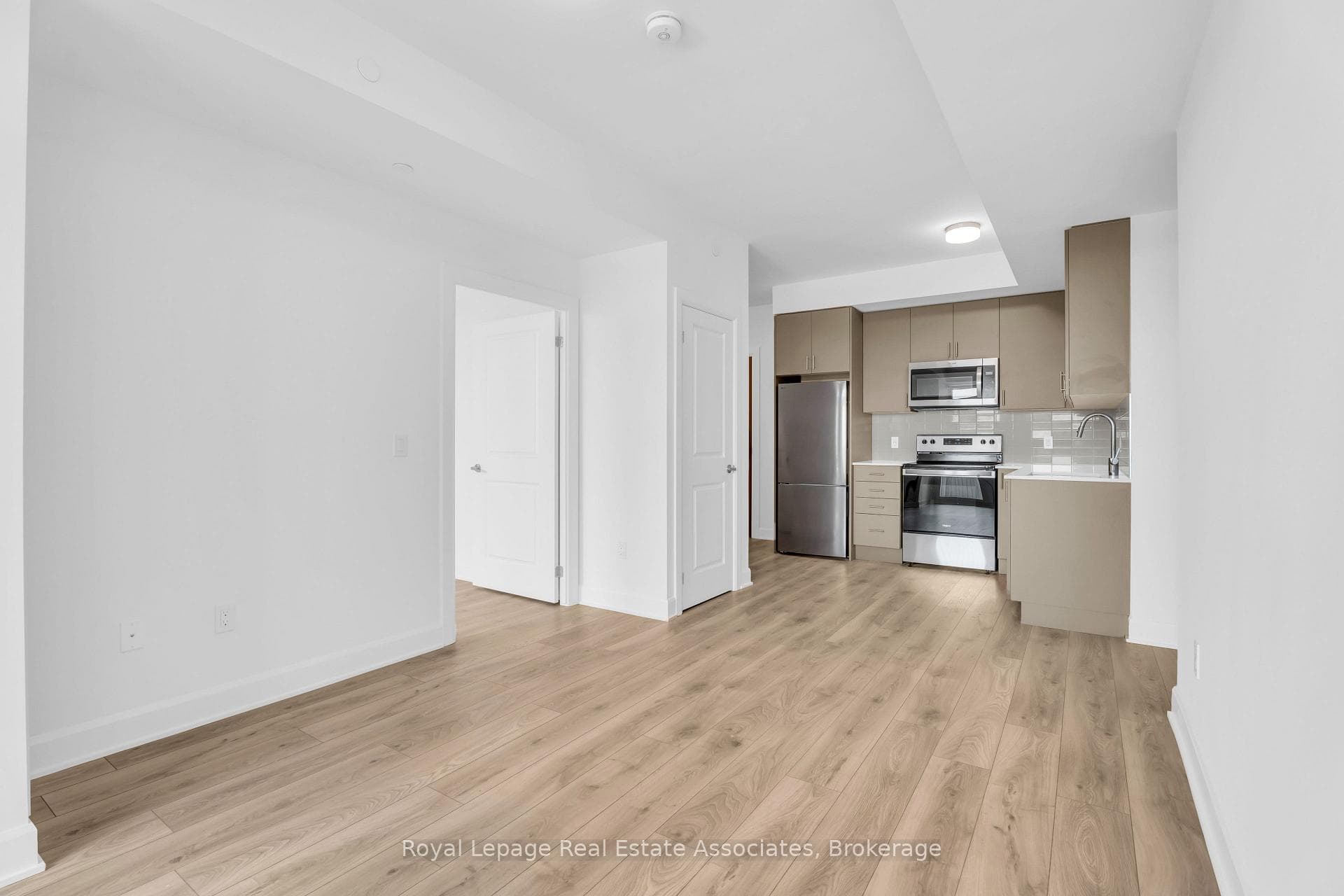 3240 William Coltson Avenue Unit 502 photo 1