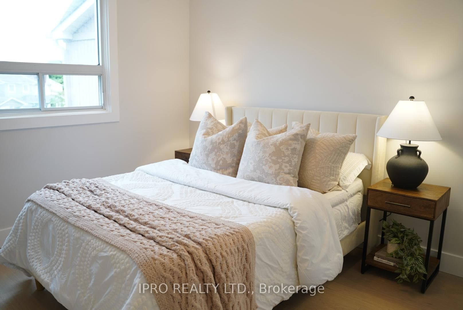 106 Fanshawe Drive photo 12