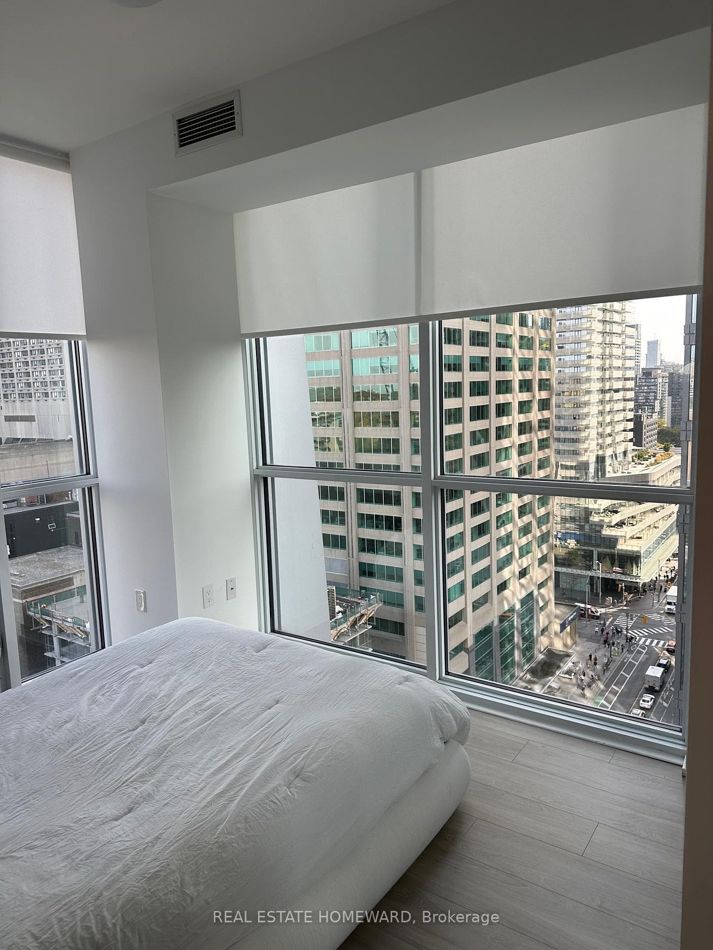 1 Yorkville Avenue Unit 1611 photo 20