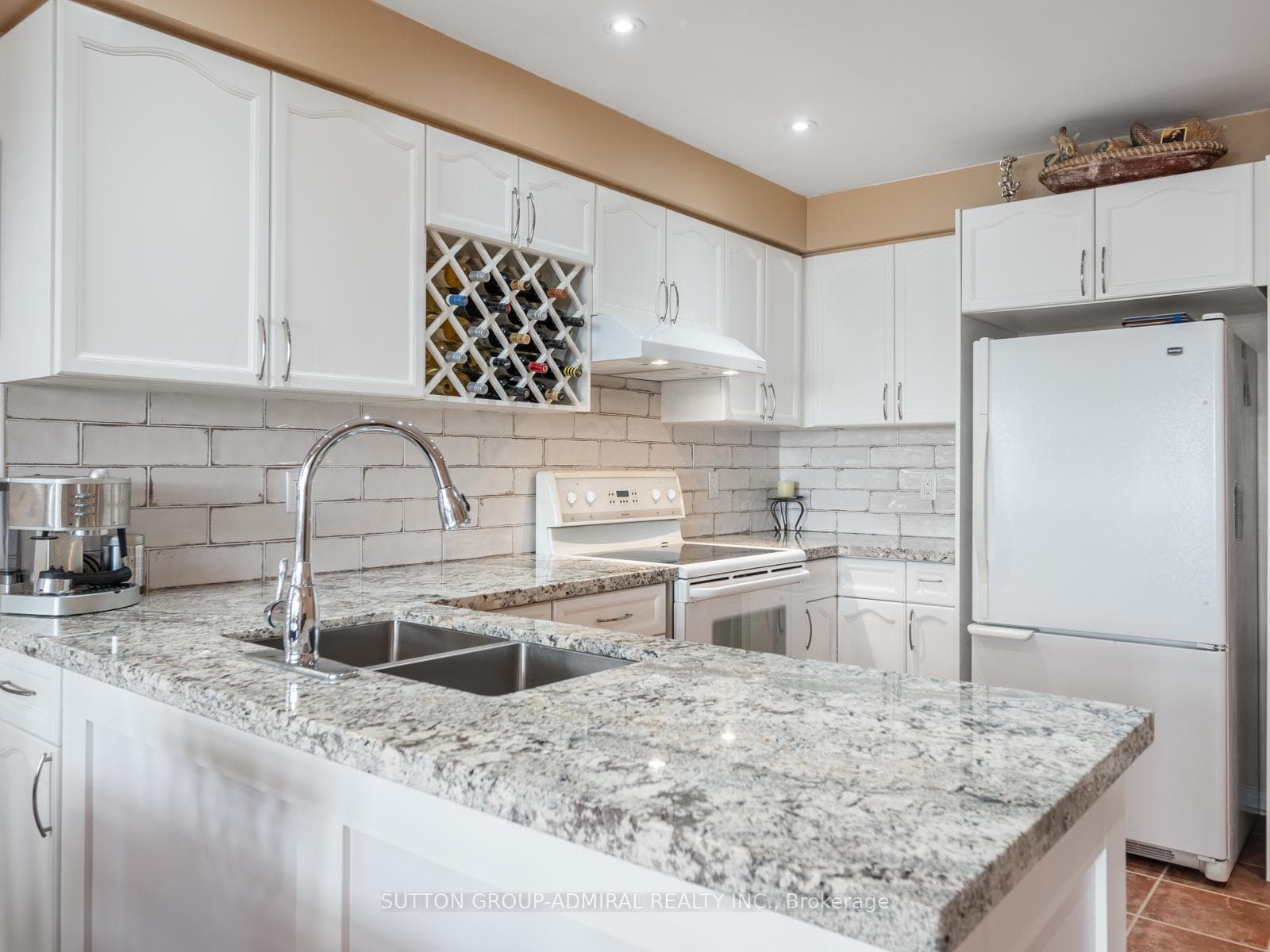 11 Eddington Place photo 5