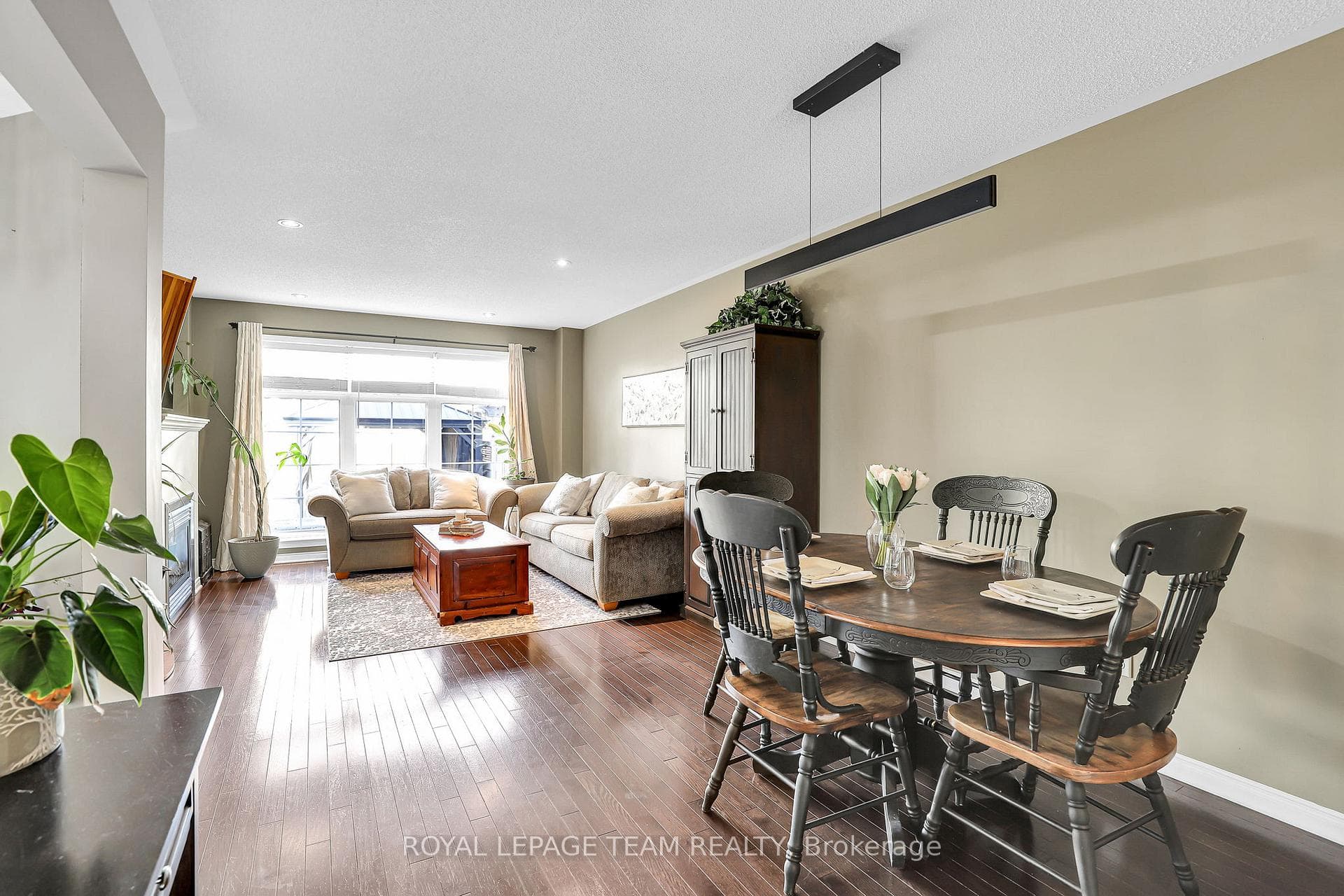 356 Aldworth Private photo 9