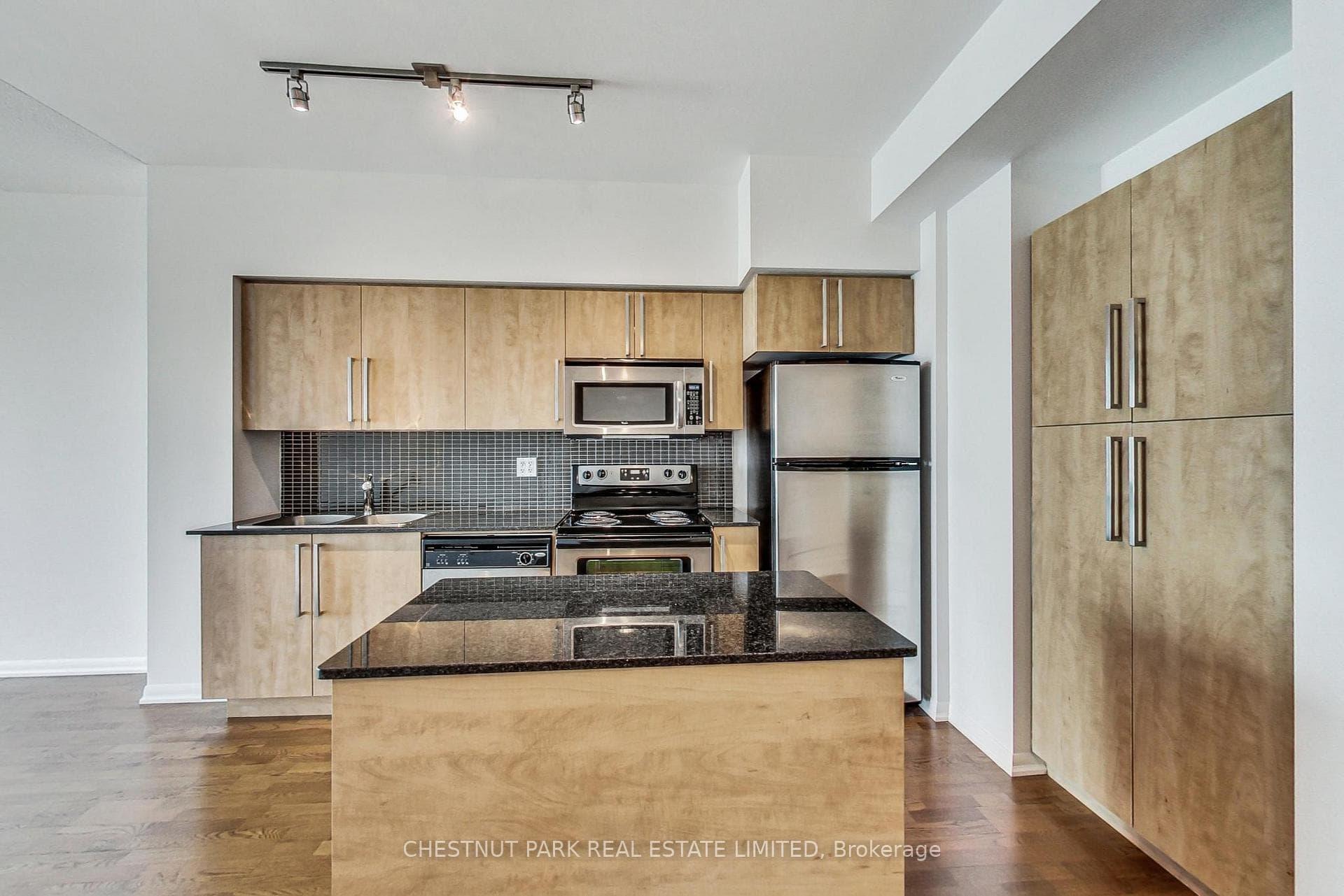 215 Fort York Boulevard Unit 2108 photo 14