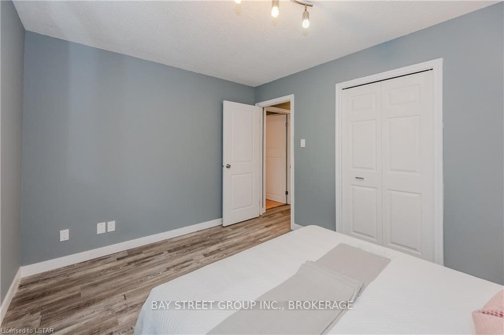 259 LORRAINE Avenue photo 19