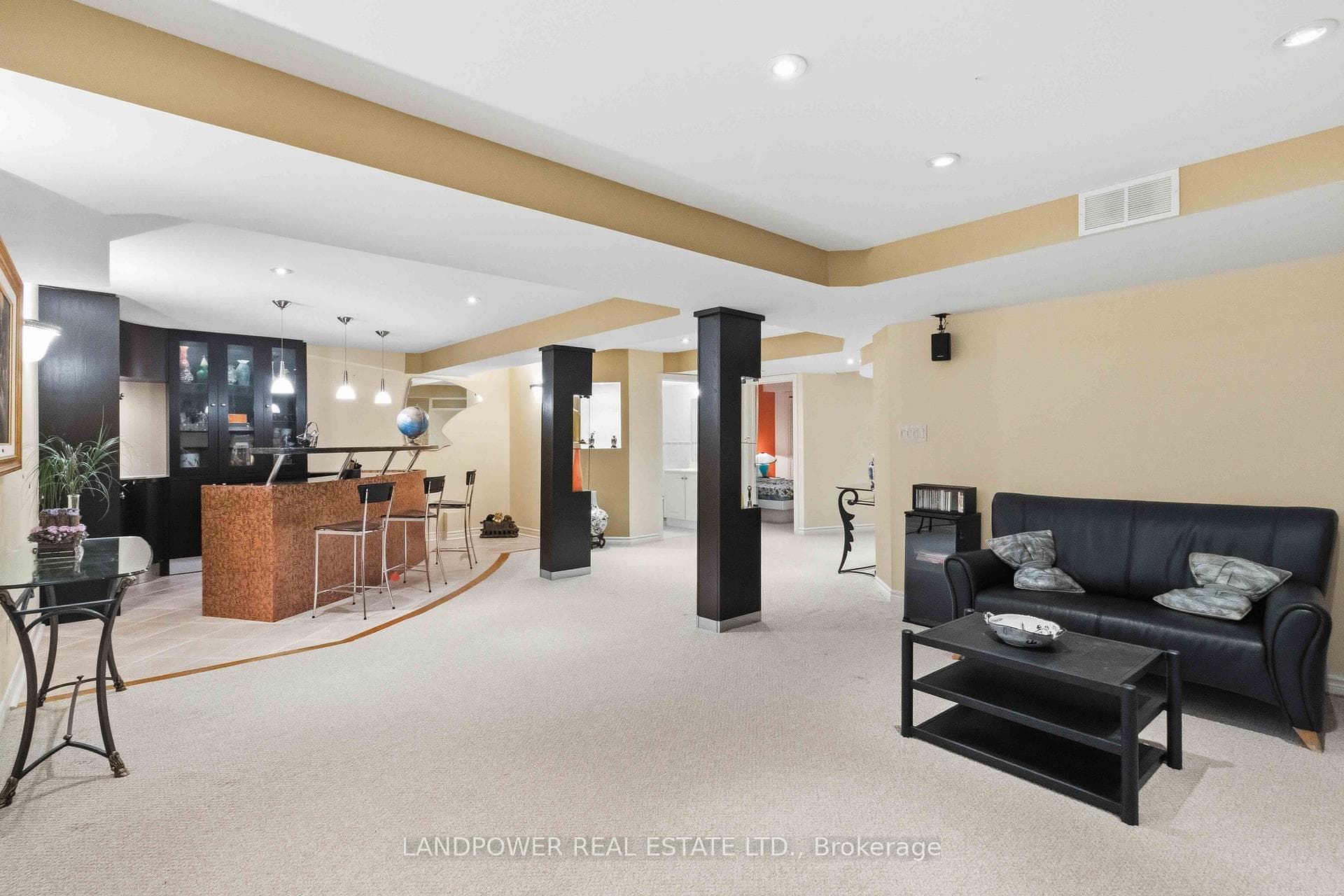 55 Garland Crescent photo 39